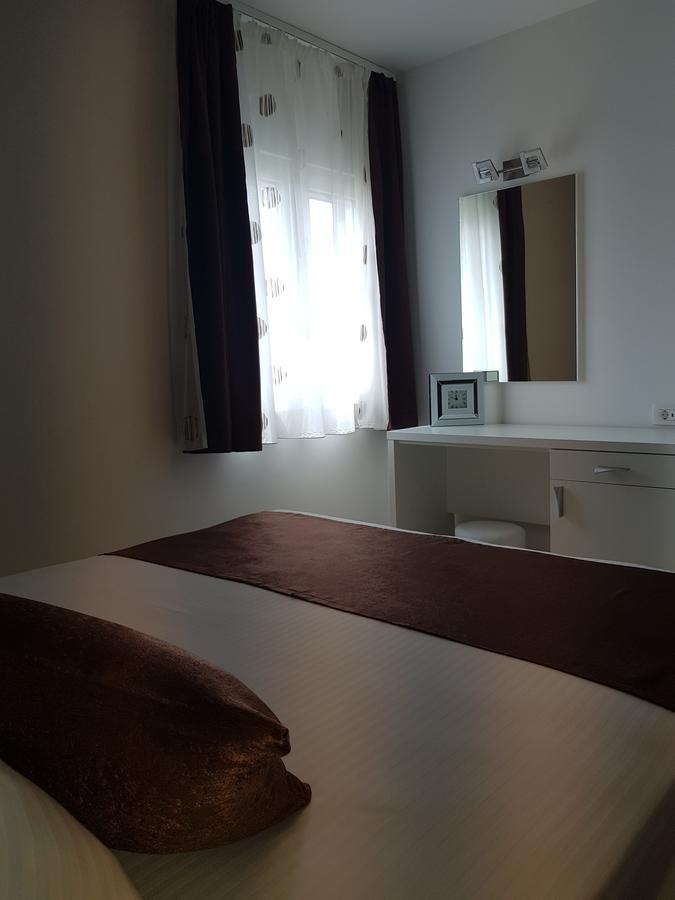 Apartments Petricevic Podstrana Dış mekan fotoğraf